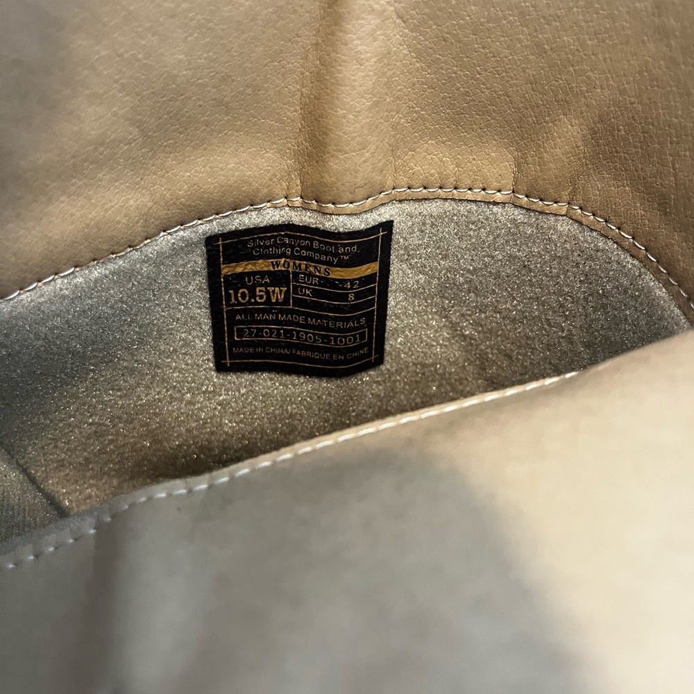 never worn, NWT black cowboy boots. womens size 11